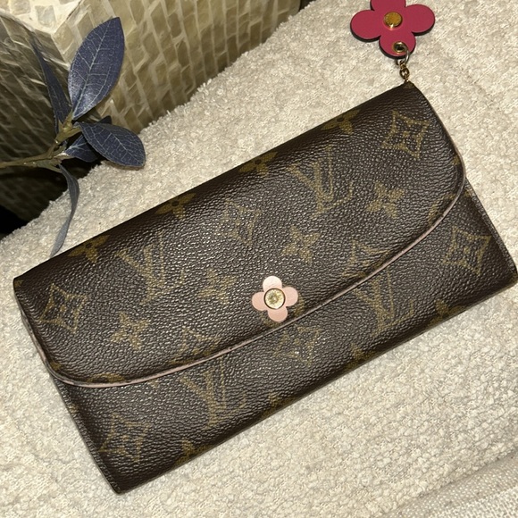 Louis Vuitton Emilie Brown and Pink Monogram Wallet🥳🥳❌❌ - Picture 4 of 10